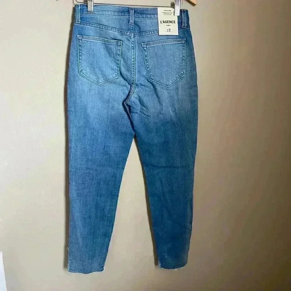 L'AGENCE Nicoline Cropped High-Rise Slim-leg Jeans - Picture 9 of 12